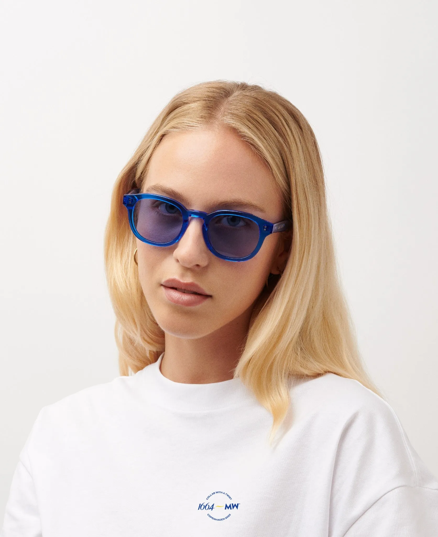 1664-2 - Dark Blue Crystal Blue