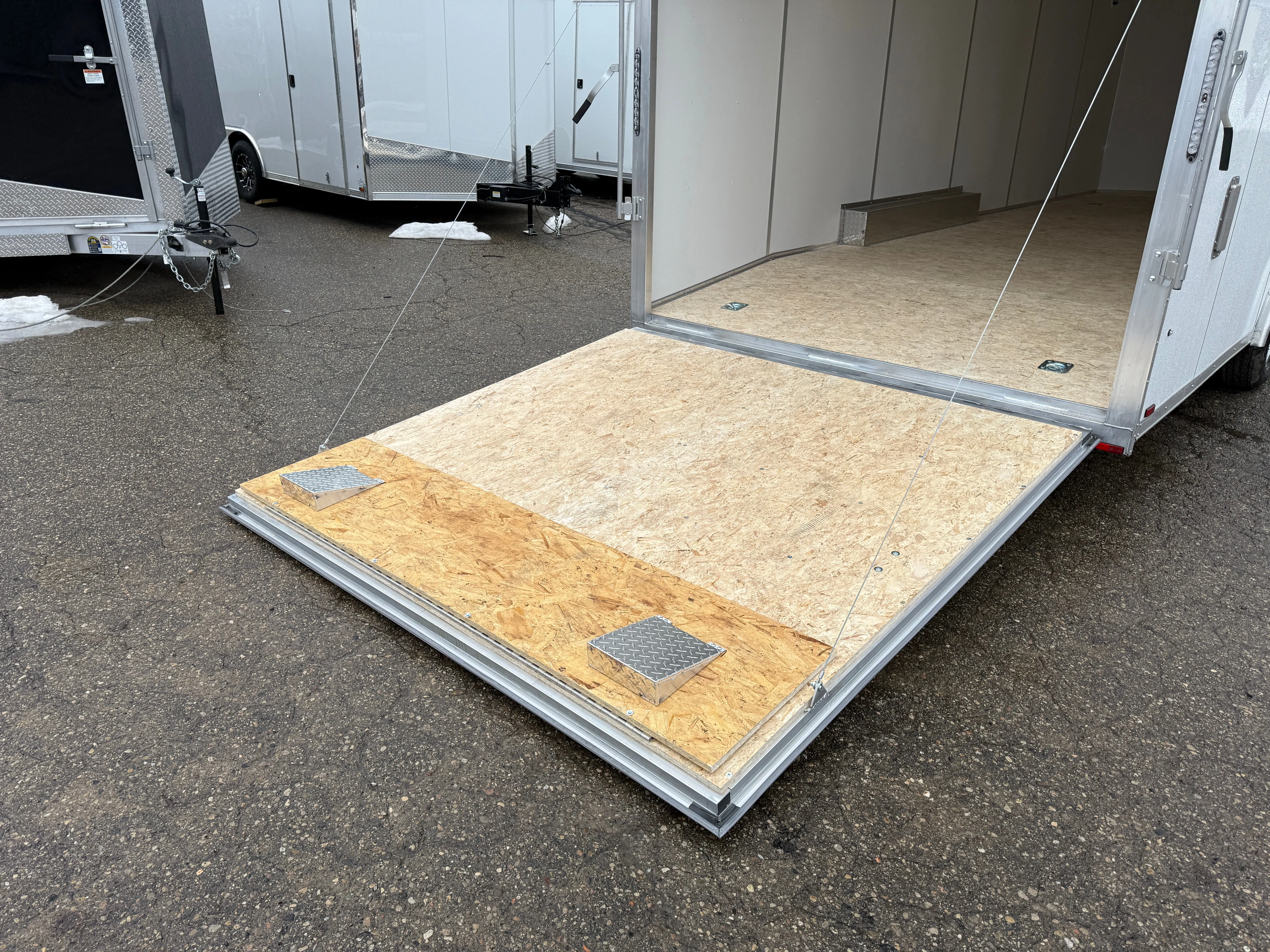2025 Lightning Aluminum 8.5' x 24' Car Hauler Enclosed Trailer