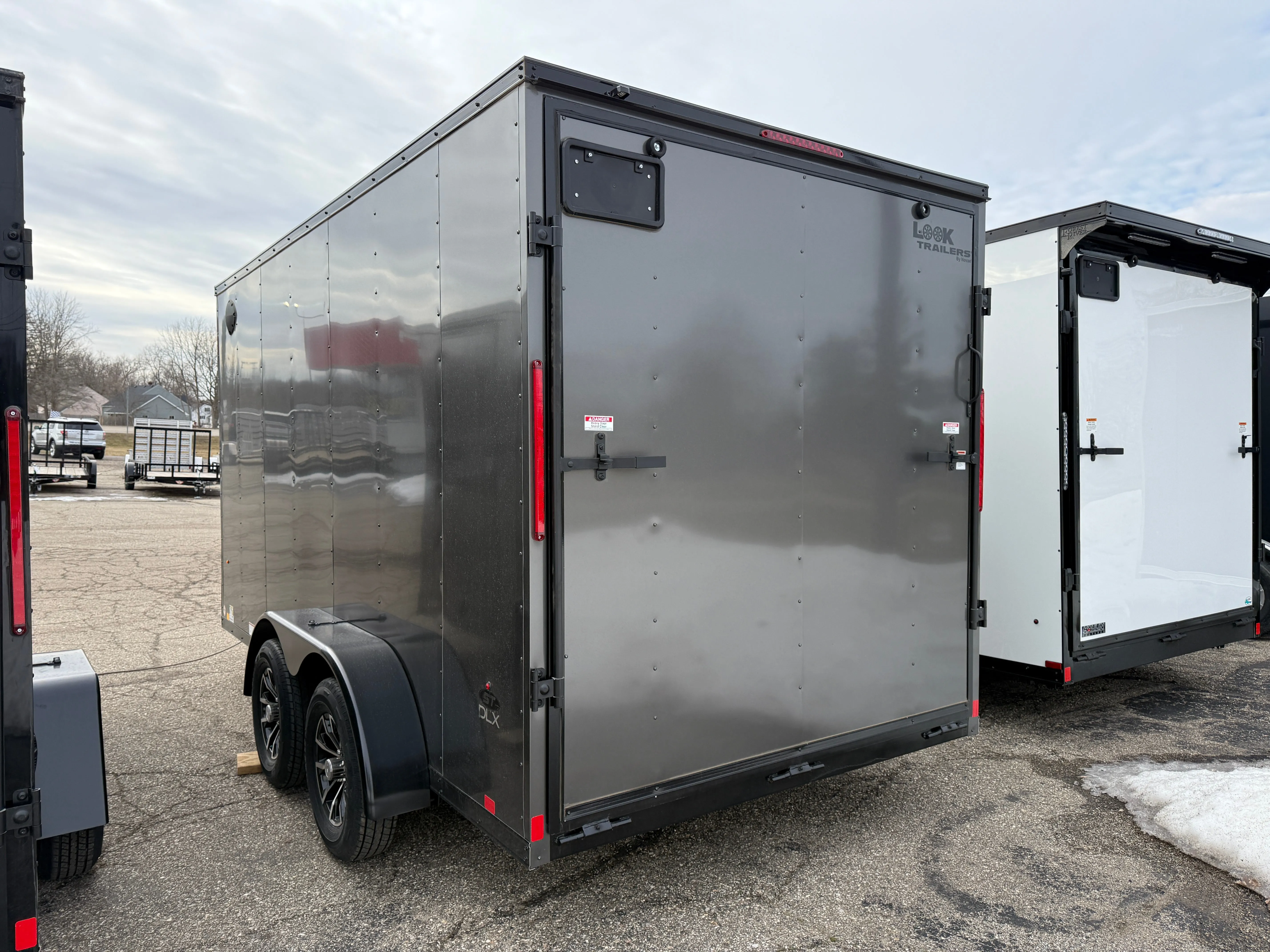 2025 Look ST DLX 7' x 14' Enclosed Trailer