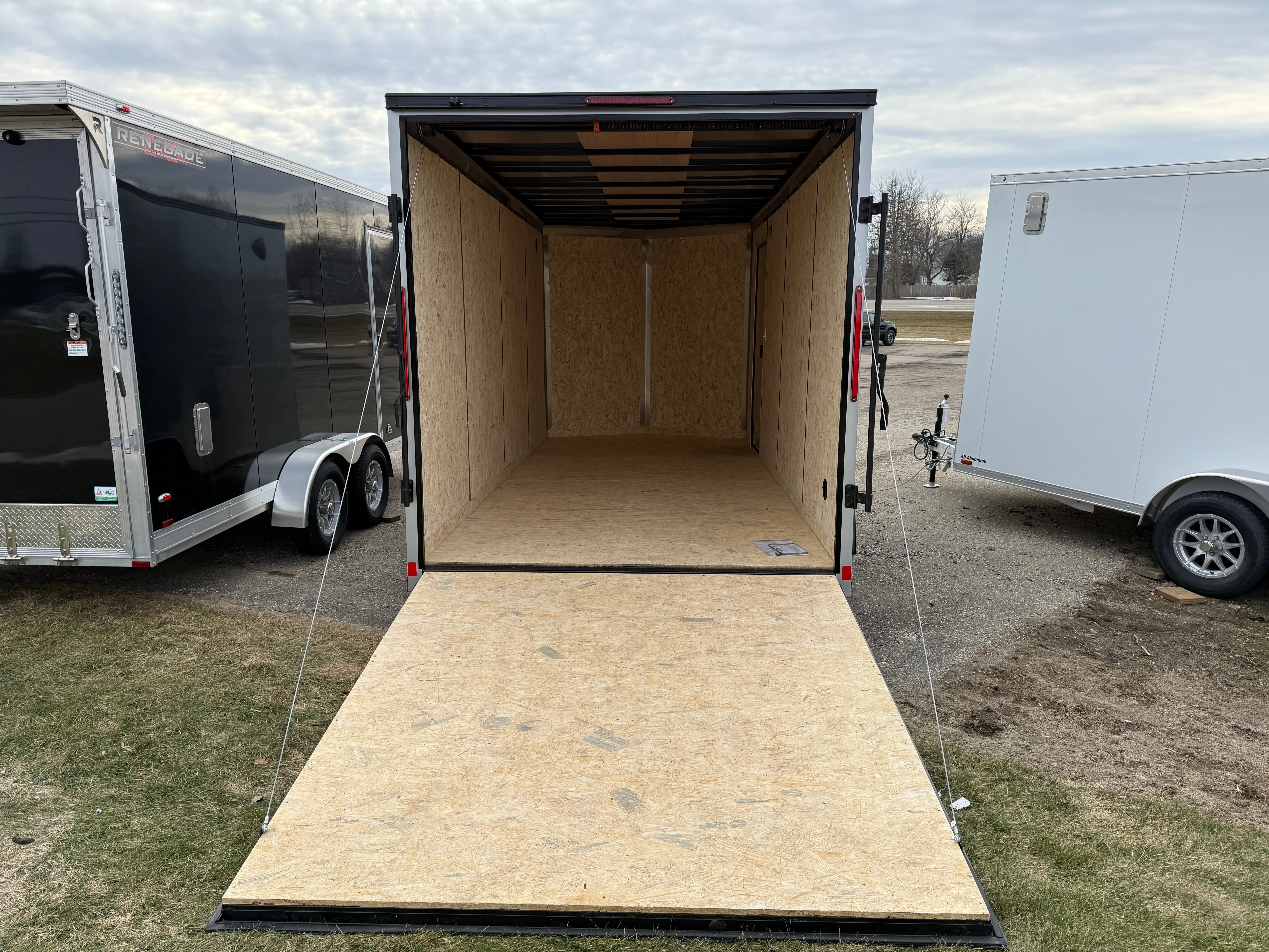 2025 Look ST DLX 7' x 16' Enclosed Trailer