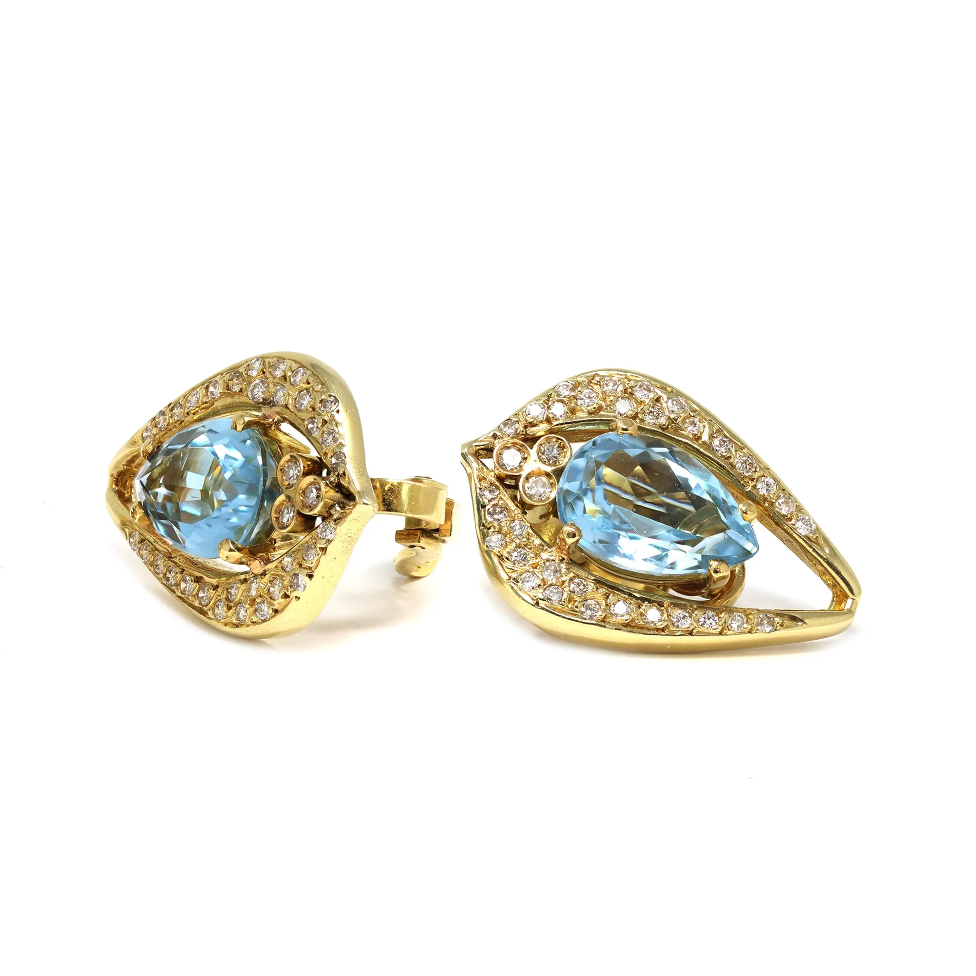 Aquamarine & Diamond Clip-on Earrings set in 18K Yellow Gold CA 1980