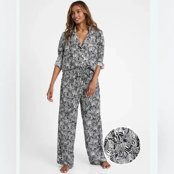 Banana Republic Satin Zebra Print Pajama Set Large