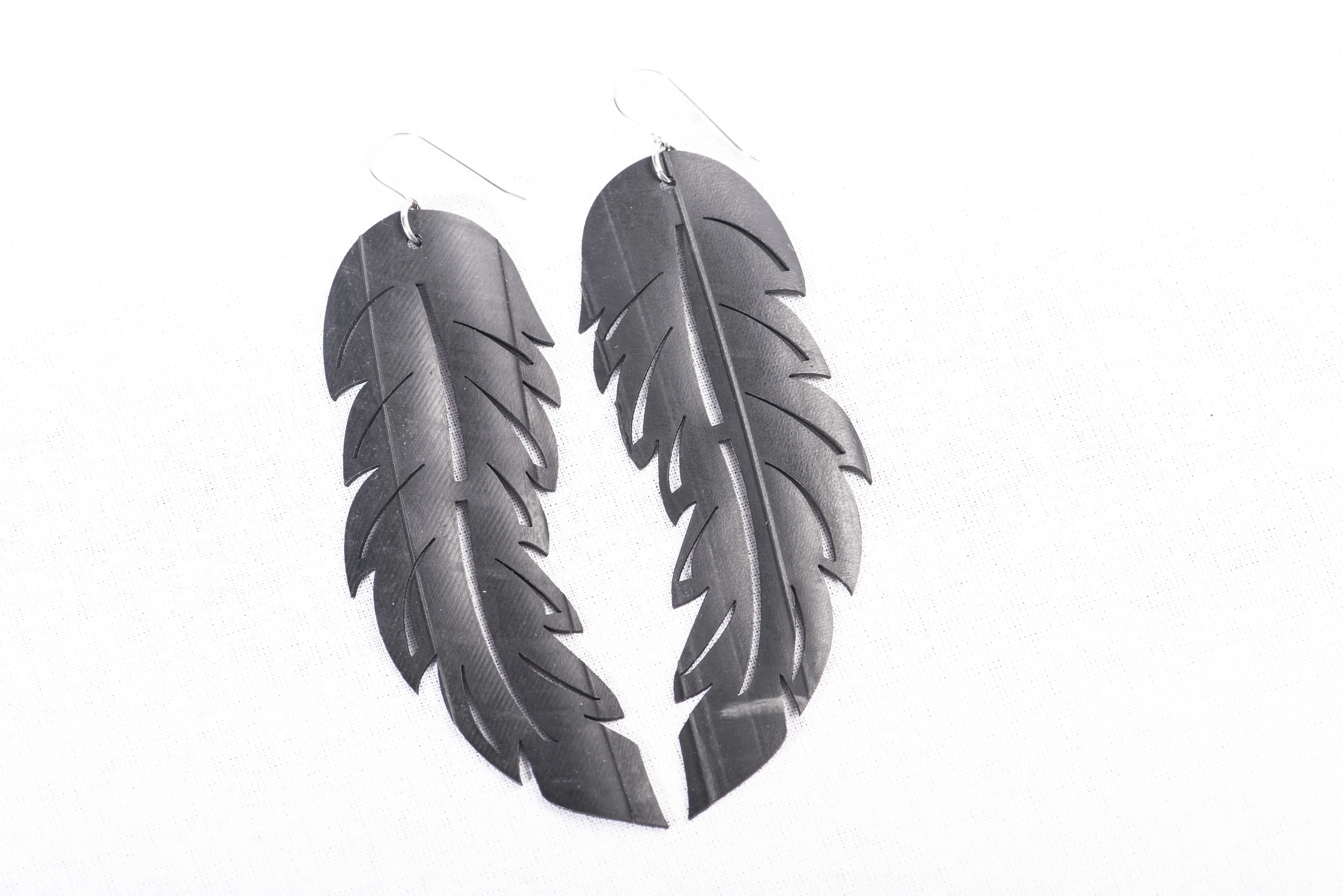 Basic Feather Earring