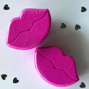 Bath Bomb Kiss
