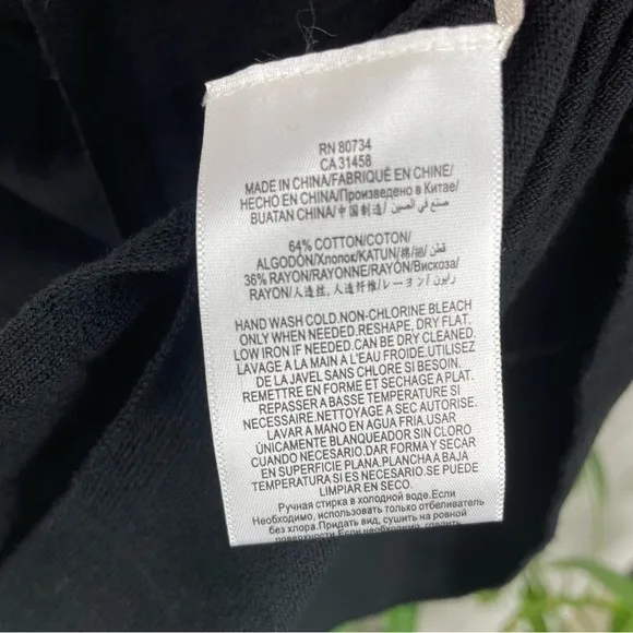BCBGMAXAZRIA NWT black snap sweater medium