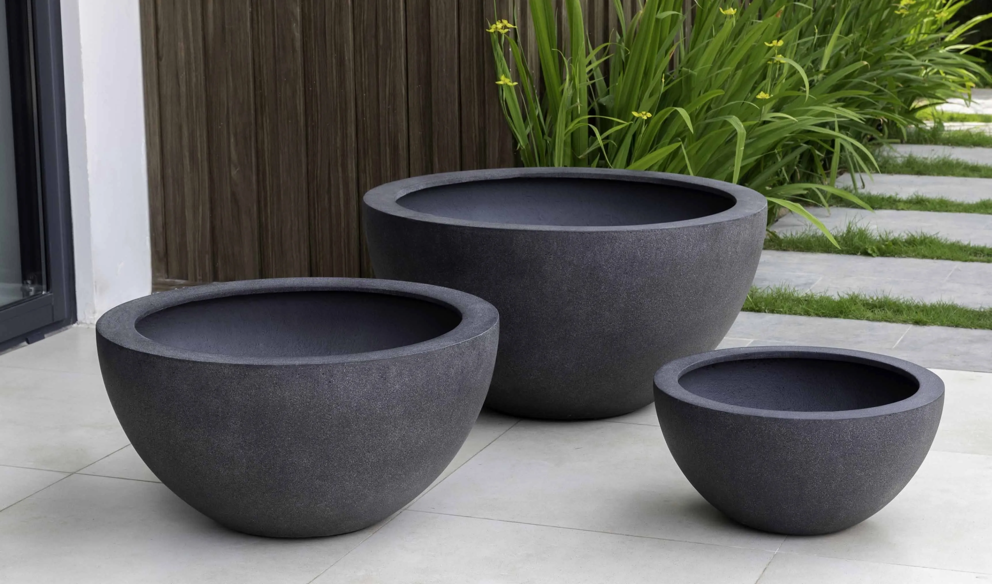 Campania Piccadilly Planters