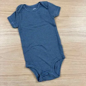 Carter's ONESIE basic