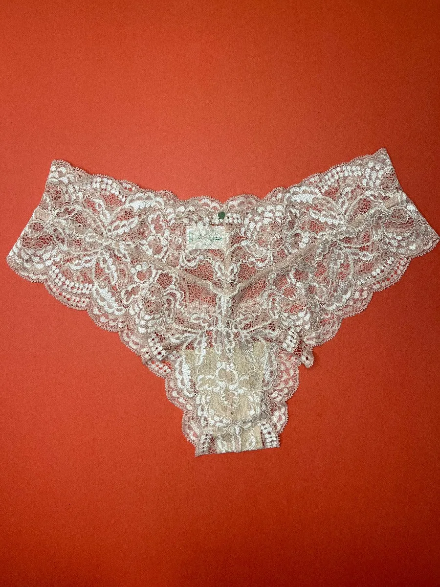 Clo: Fortuna Lace Cheeky Boyshort - Rosa Cuarzo