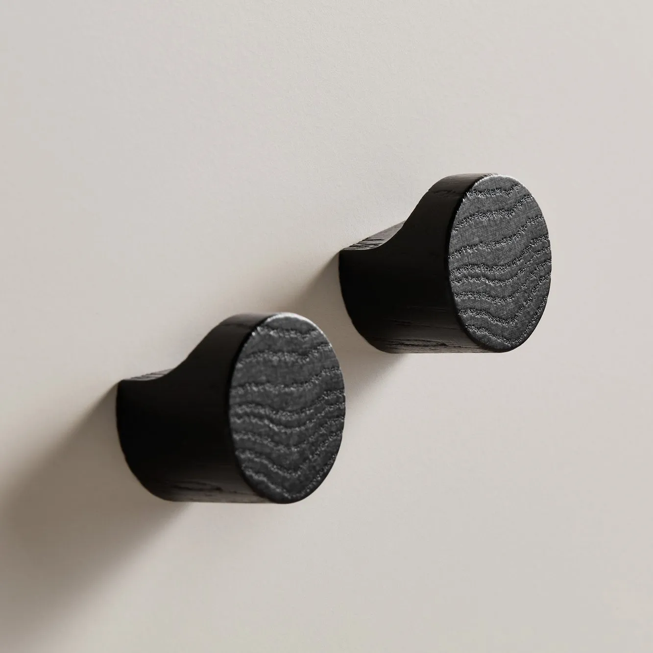 DESIGNSTUFF Crest Hook, Medium, Black Oak (Set of 2)