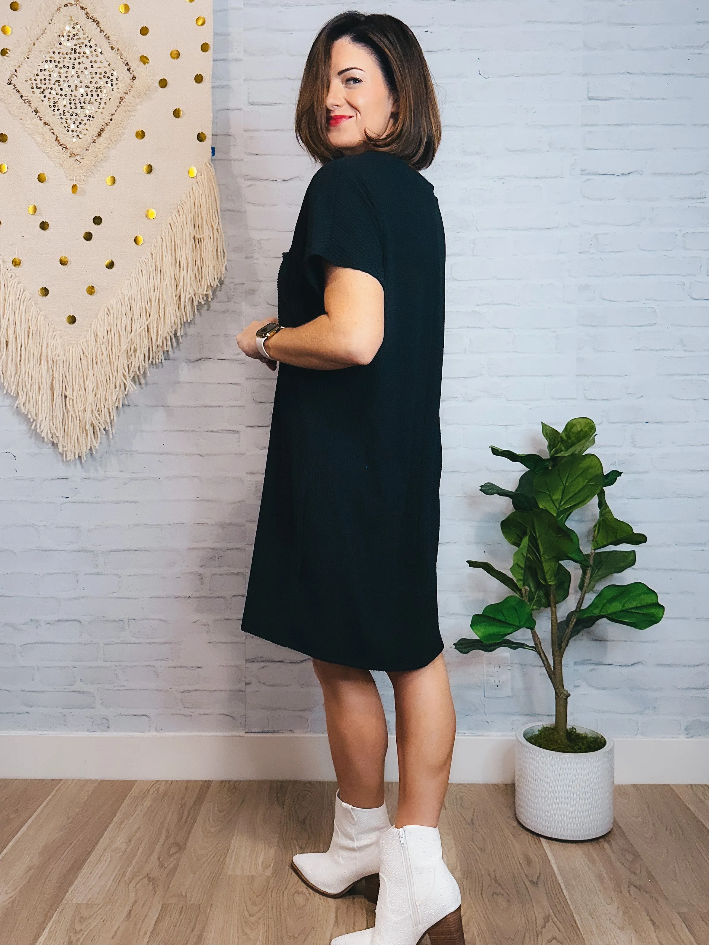 Easy Going T-Shirt Dress [Black]