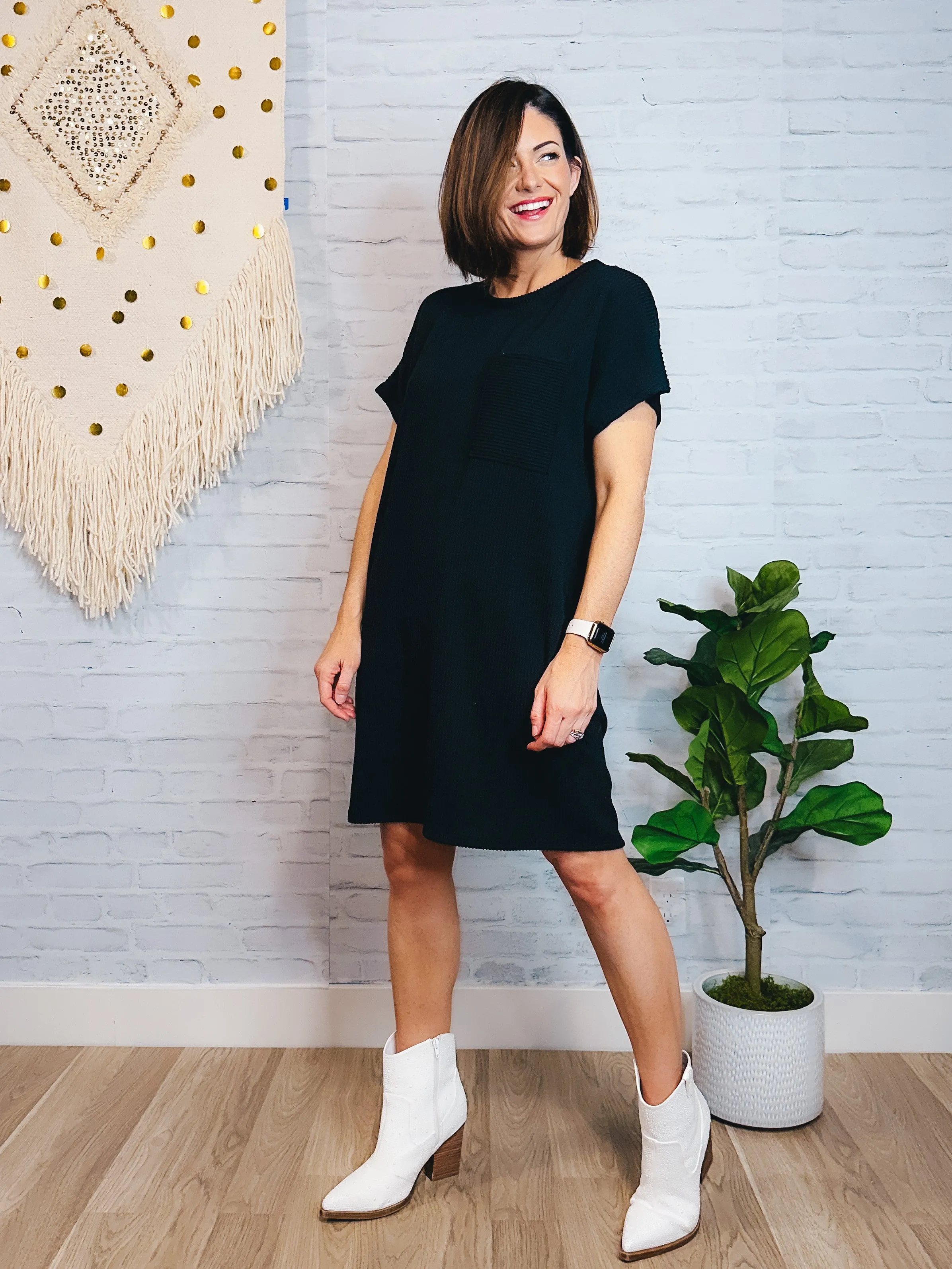 Easy Going T-Shirt Dress [Black]