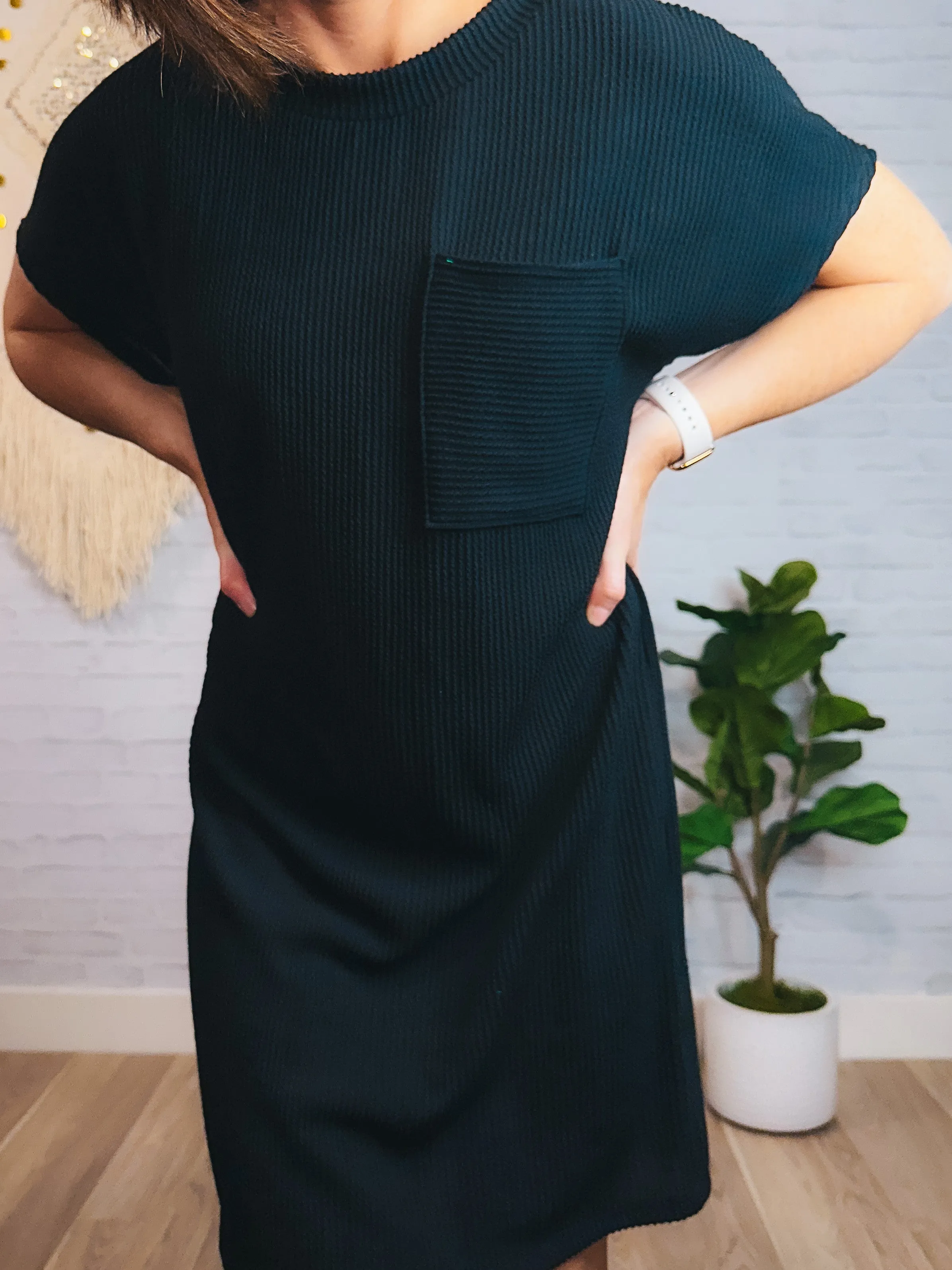 Easy Going T-Shirt Dress [Black]