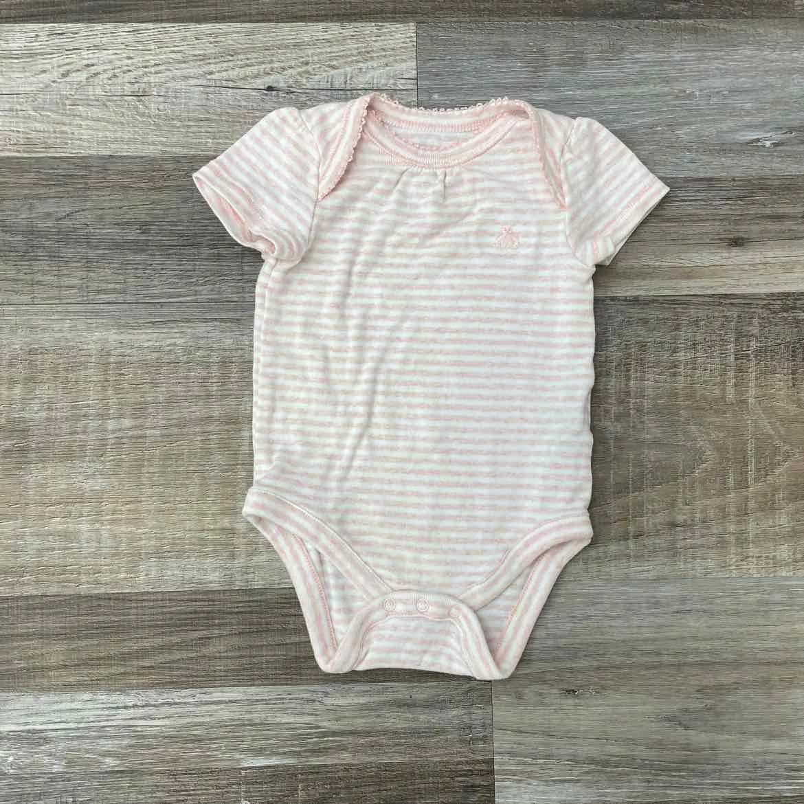 Gap ONESIE basic