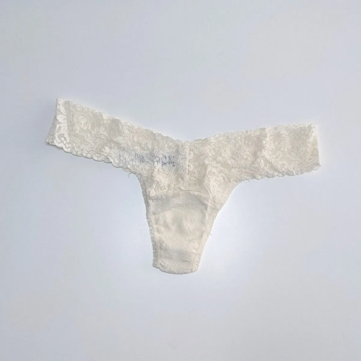 Hanky Panky: Lace Low Rise Thong - Basics