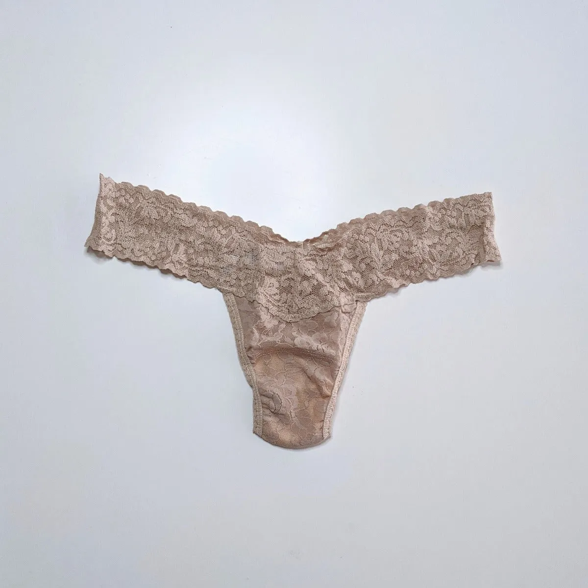 Hanky Panky: Lace Low Rise Thong - Basics