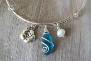 Hawaiian Jewelry Sea Glass Bracelet, Teal Bracelet Hibiscus Pearl Beach Bracelet Sea Glass Jewelry For Women, Beach Bracelet For Beach Girls