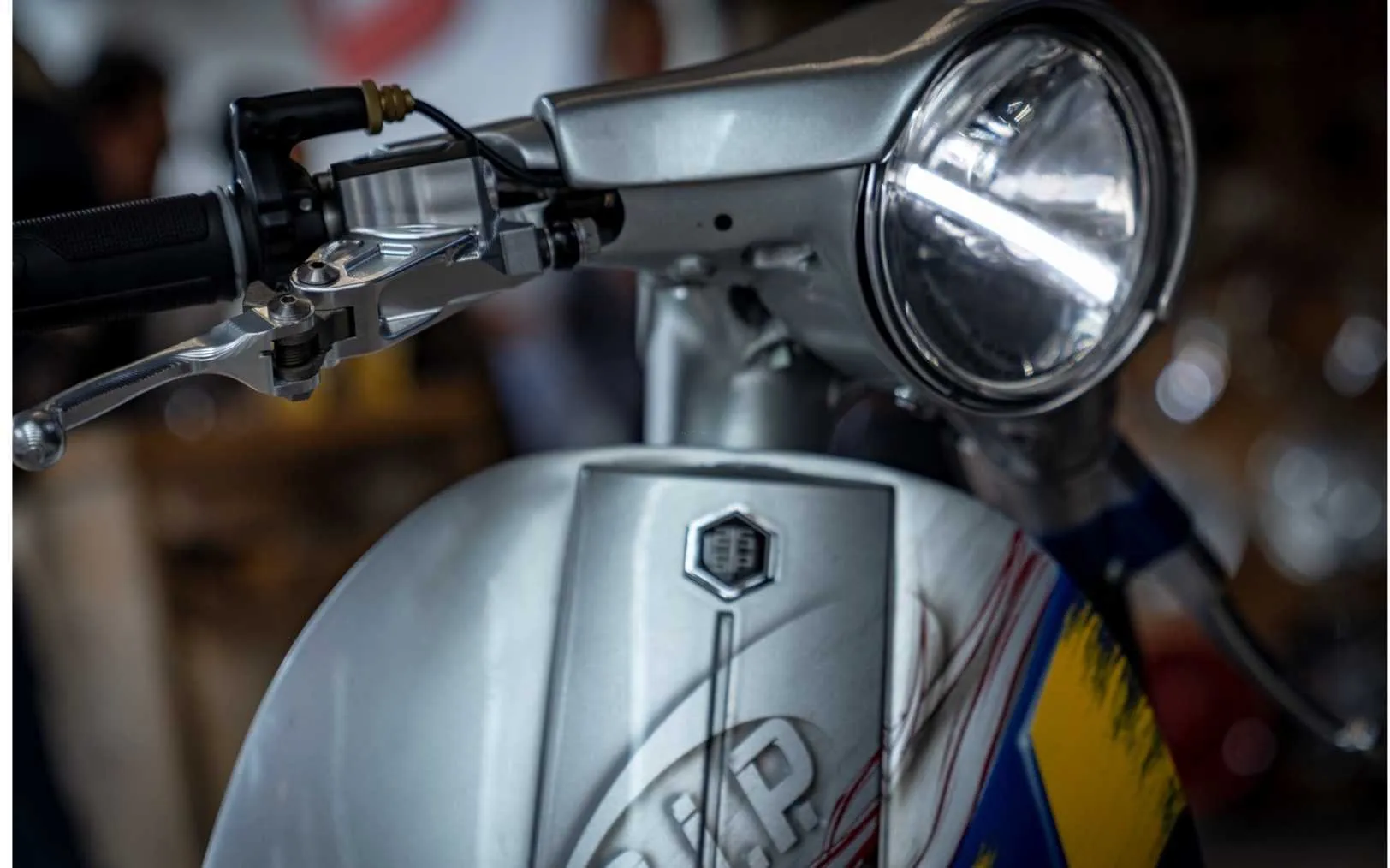 Headlight Unit SIP PERFORMANCE LED Round Ø 143 | Vespa PX80-200/PE/Lusso/'98/MY/'11/LML Star 125-200 2T/4T