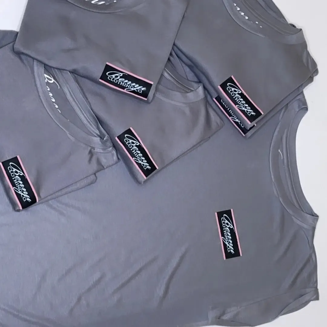 Ladies flowy cut-off