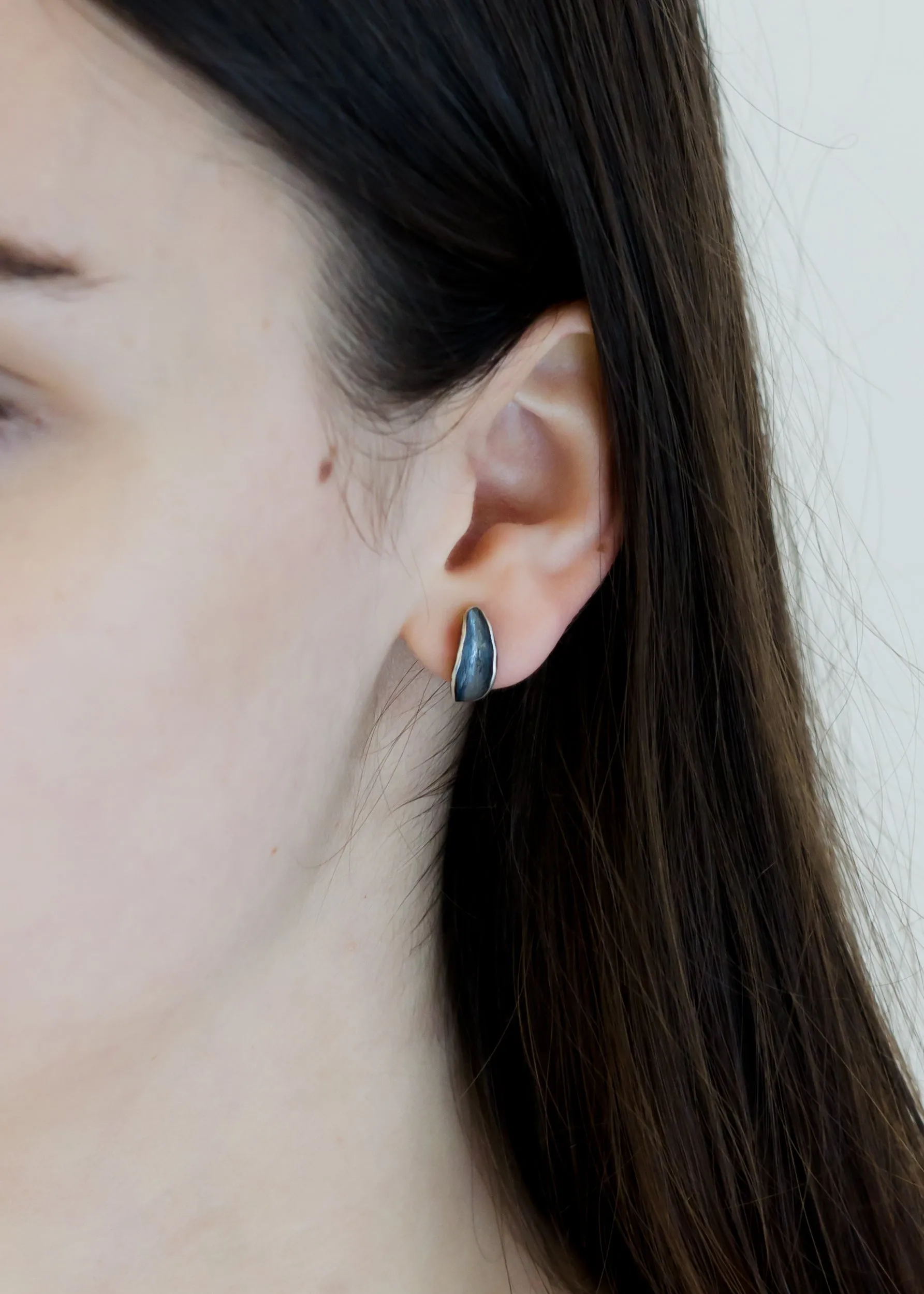 Leaf Hug Earring