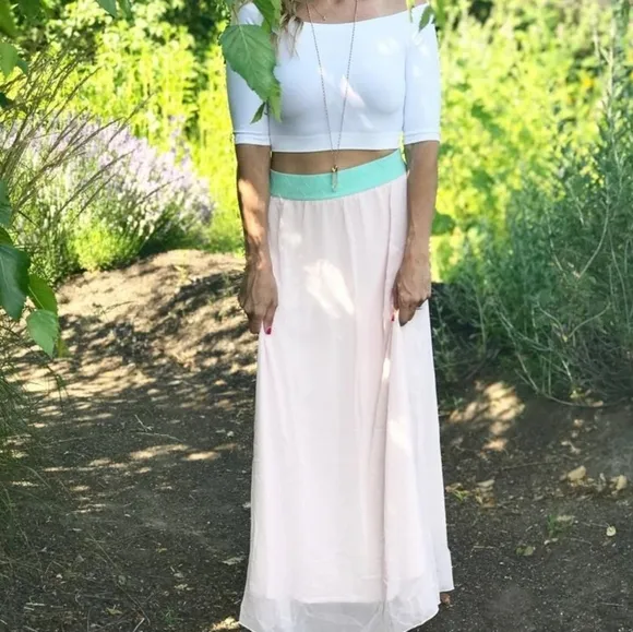 LuLaRoe BNWT S Lucy skirt - pink chiffon with aqua waistband