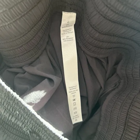 Lululemon The Everday Skirt Size 6 EUC