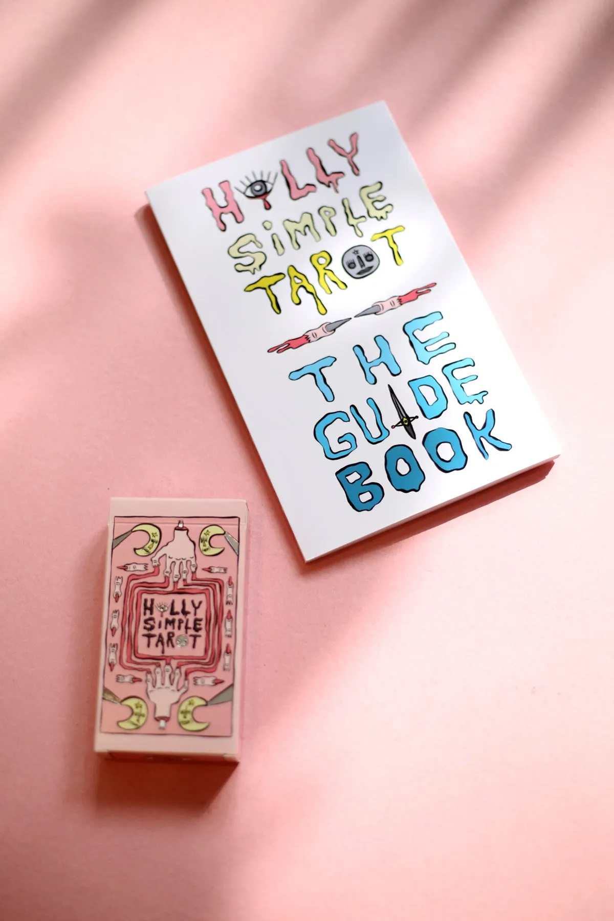MISFIT Holly Simple Tarot Illustrated Guidebook