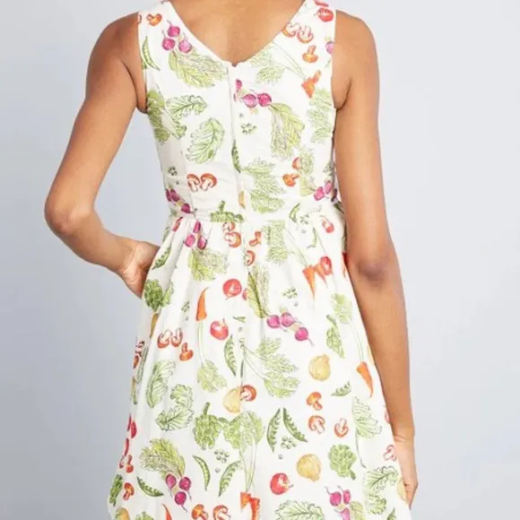 Modcloth &quot;Vegetable Peasant&quot; Cotton Dress