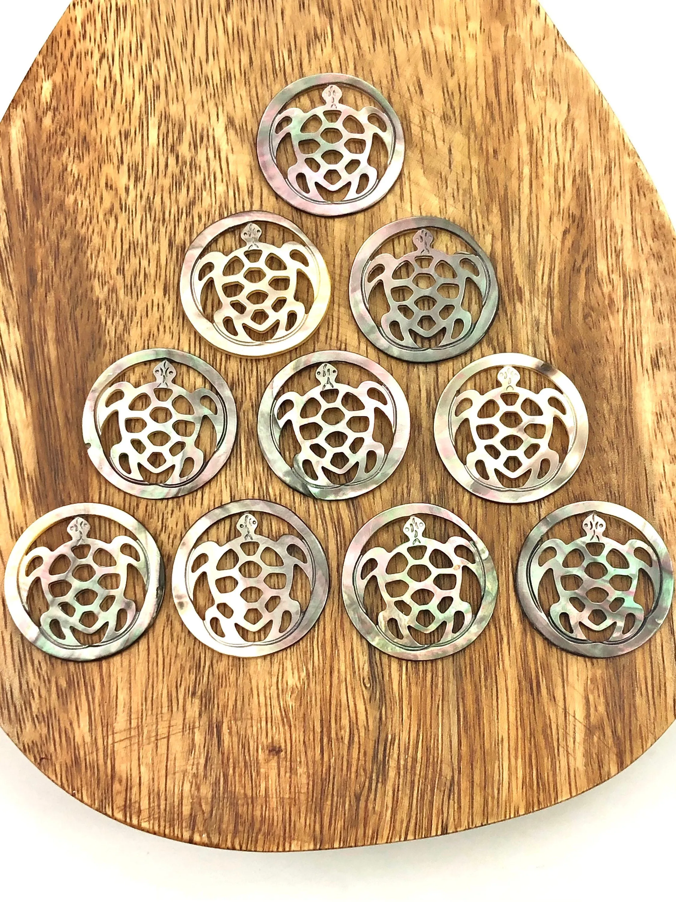 Mother Of Pearl Enclosed Turtle Sku#M376