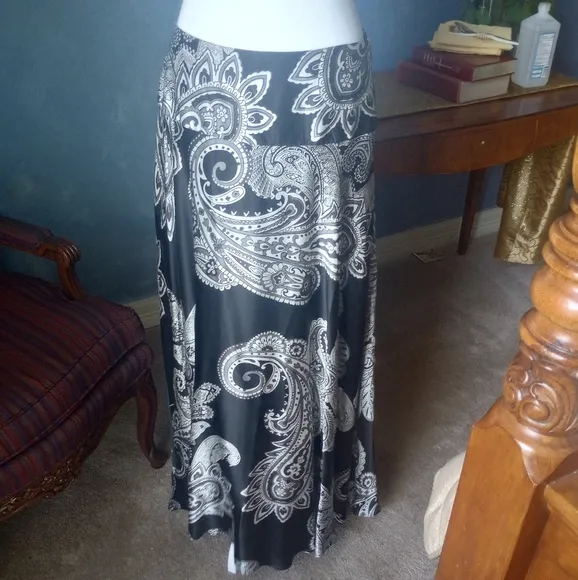 Neiman Marcus Exclusive Flowy Silk Maxi Skirt