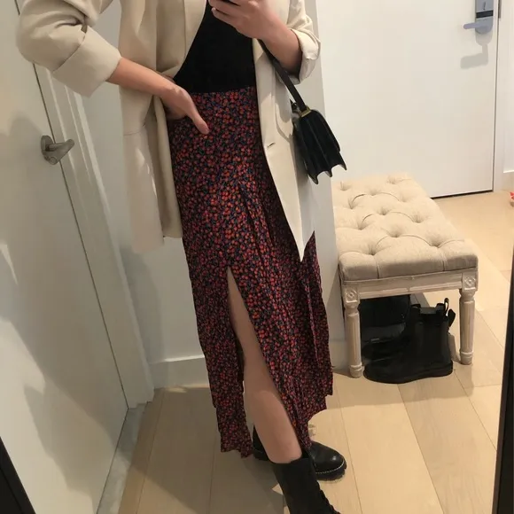 NEW Zara Floral Print Skirt with Vents