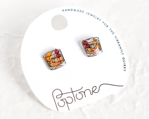 Old Fashioned Cocktails | glass of whiskey drink cocktail party earrings