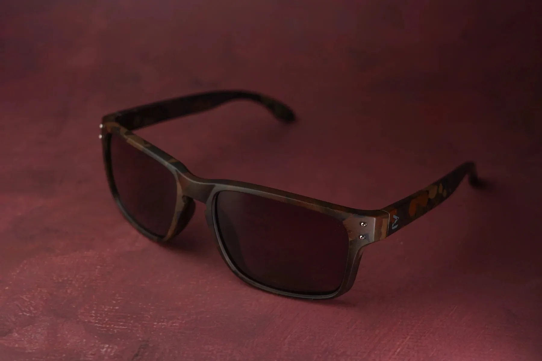 OMC Peeka Boo Sunglasses All Rounder Lense   Case