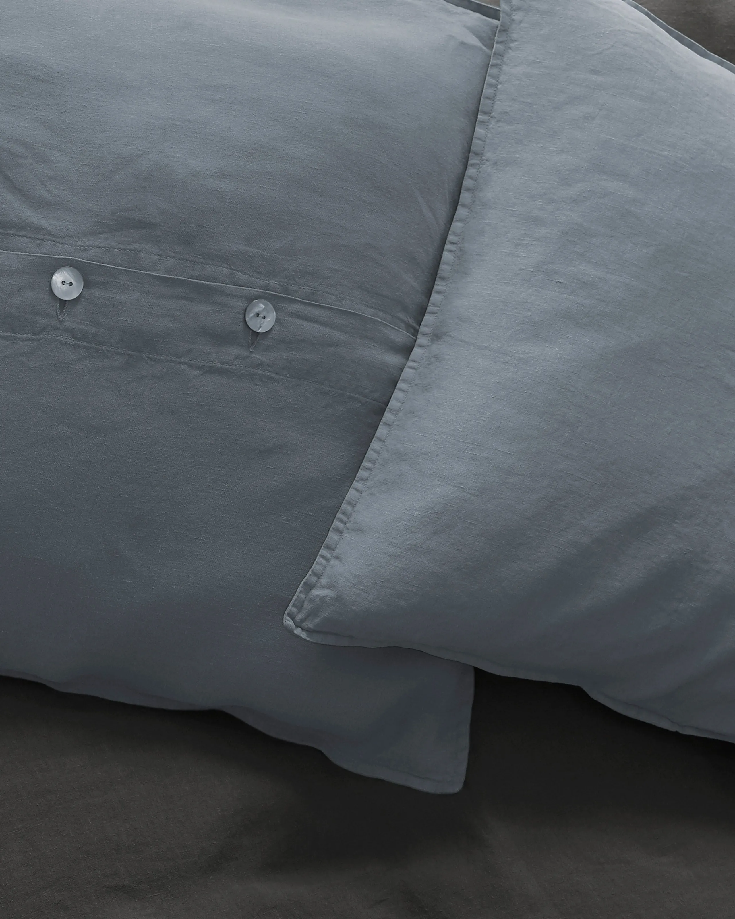 Rem Cushions Set