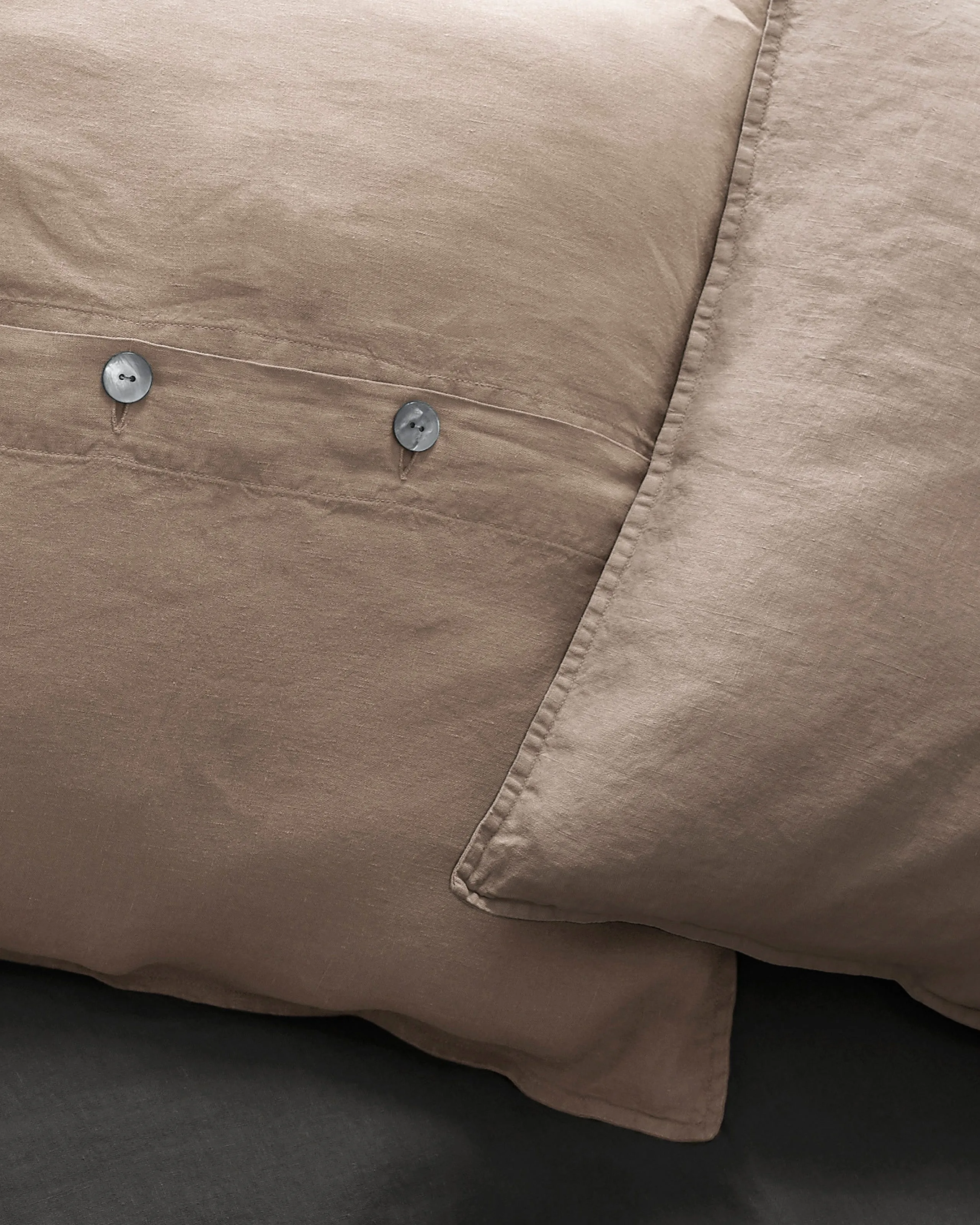 Rem Cushions Set