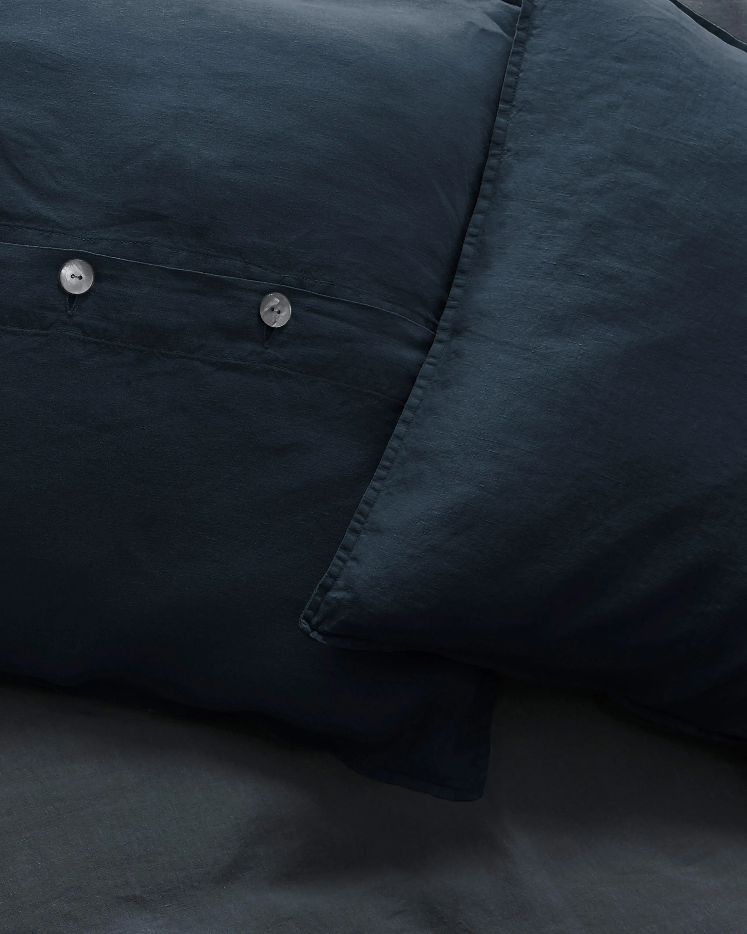 Rem Cushions Set