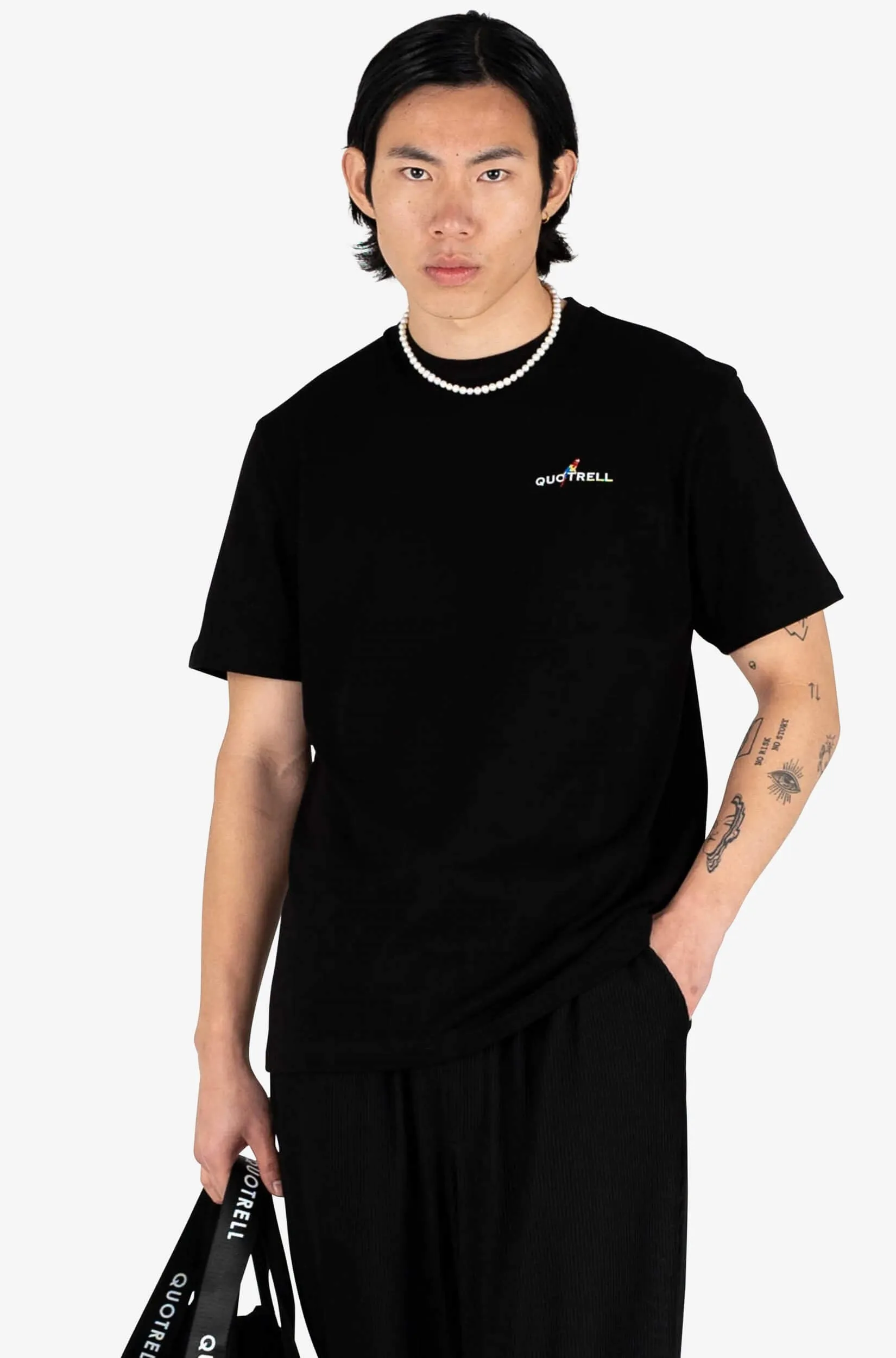 RESORT TEE | BLACK/WHITE