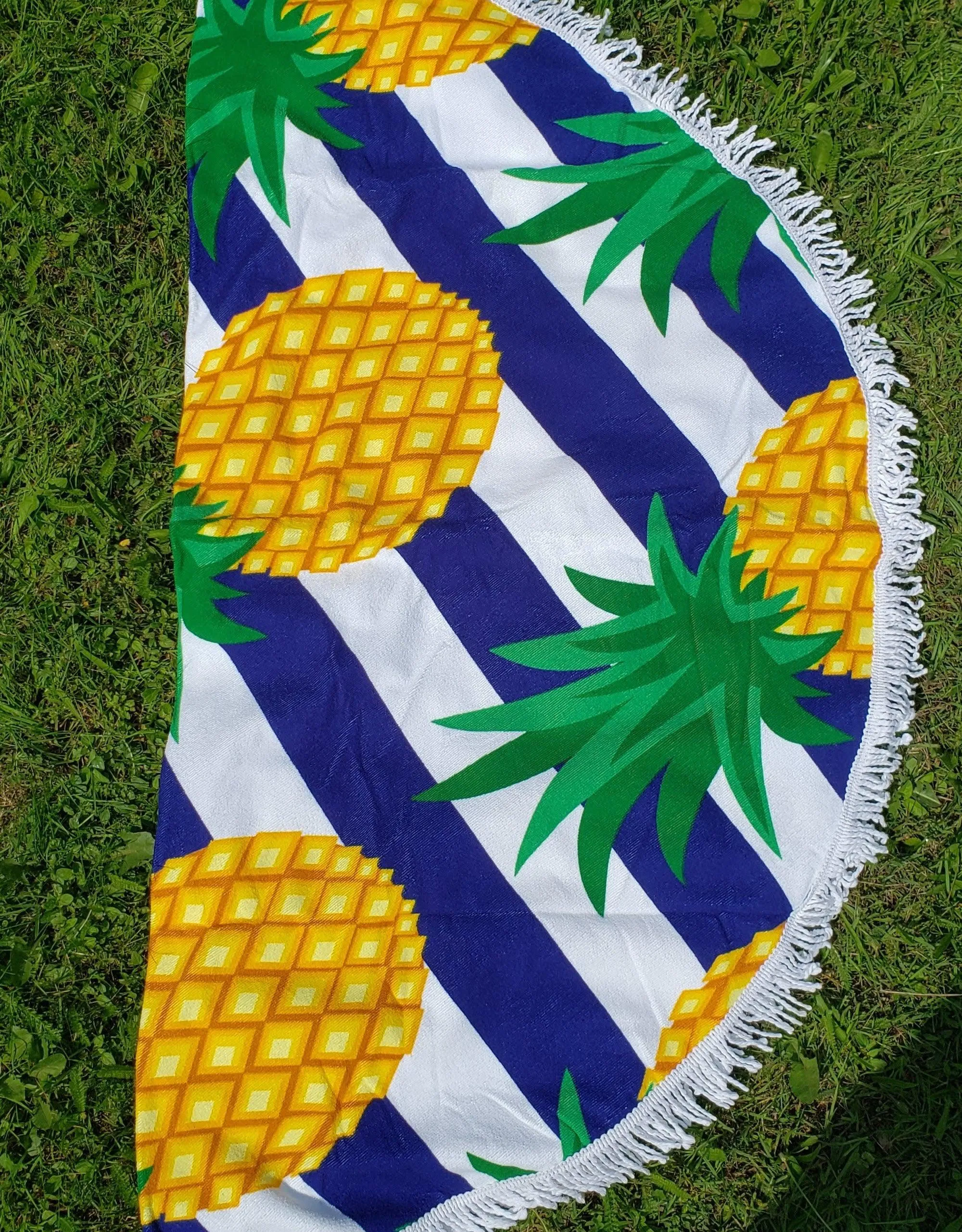 Round Beach Towels - PINEAPPLES