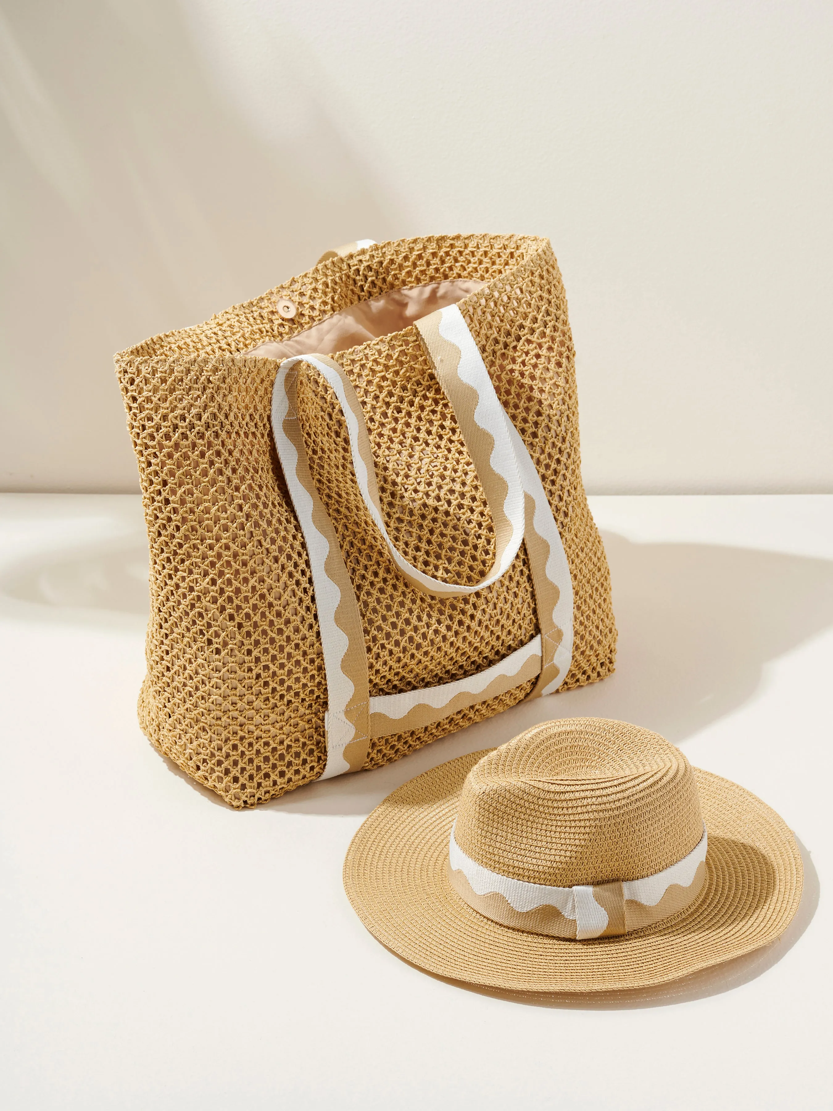 Shiraleah Antigua Tote And Hat Set
