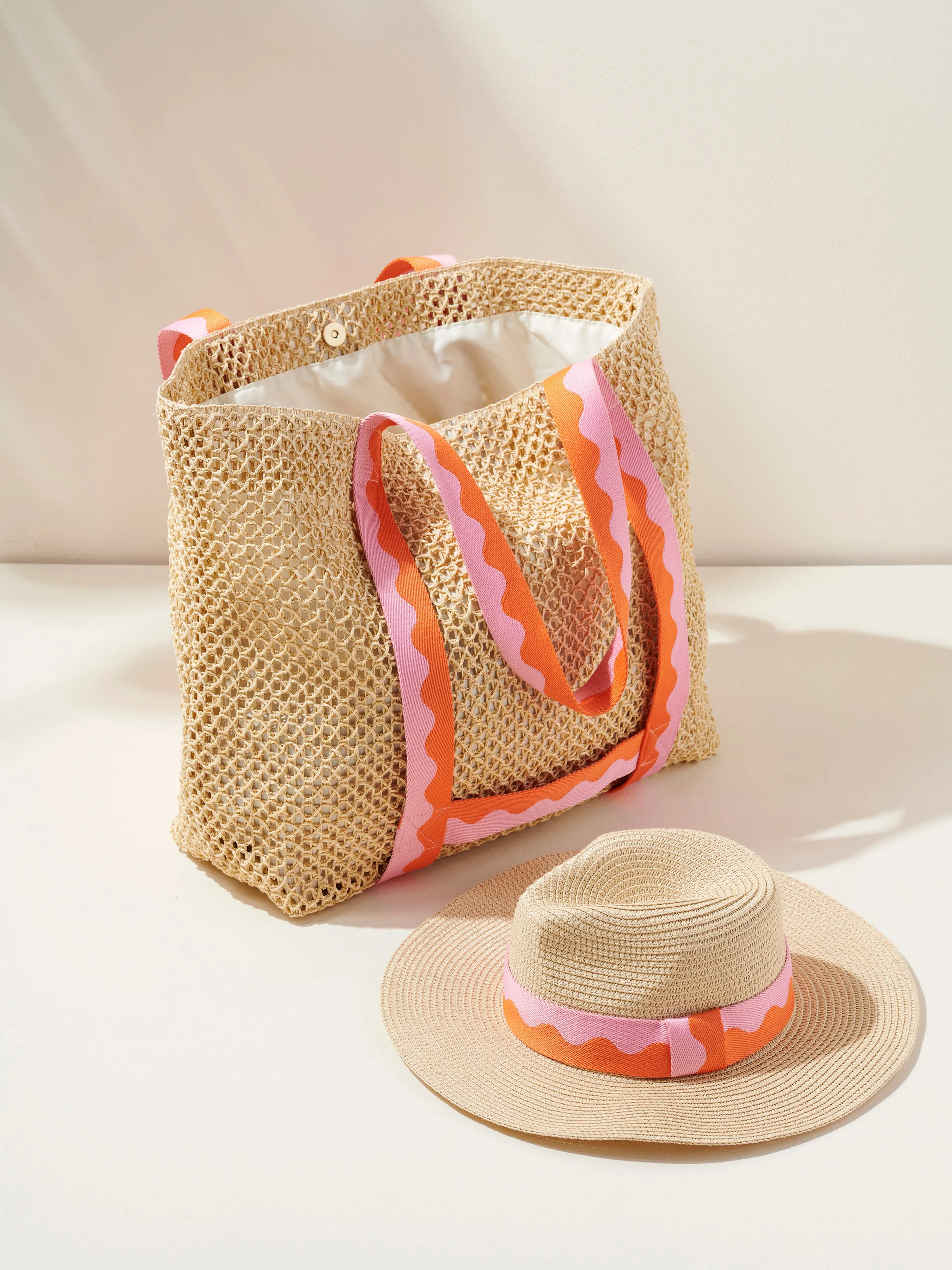 Shiraleah Antigua Tote And Hat Set