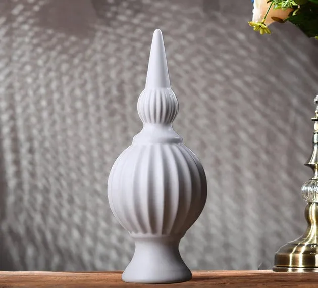 Simple Modern Ceramic Figurines Home Decoration
