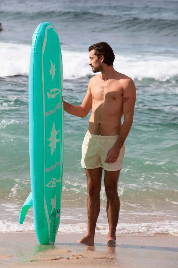 SUNNYLIFE SURFBOARD DE PLAYA ESMERALDA