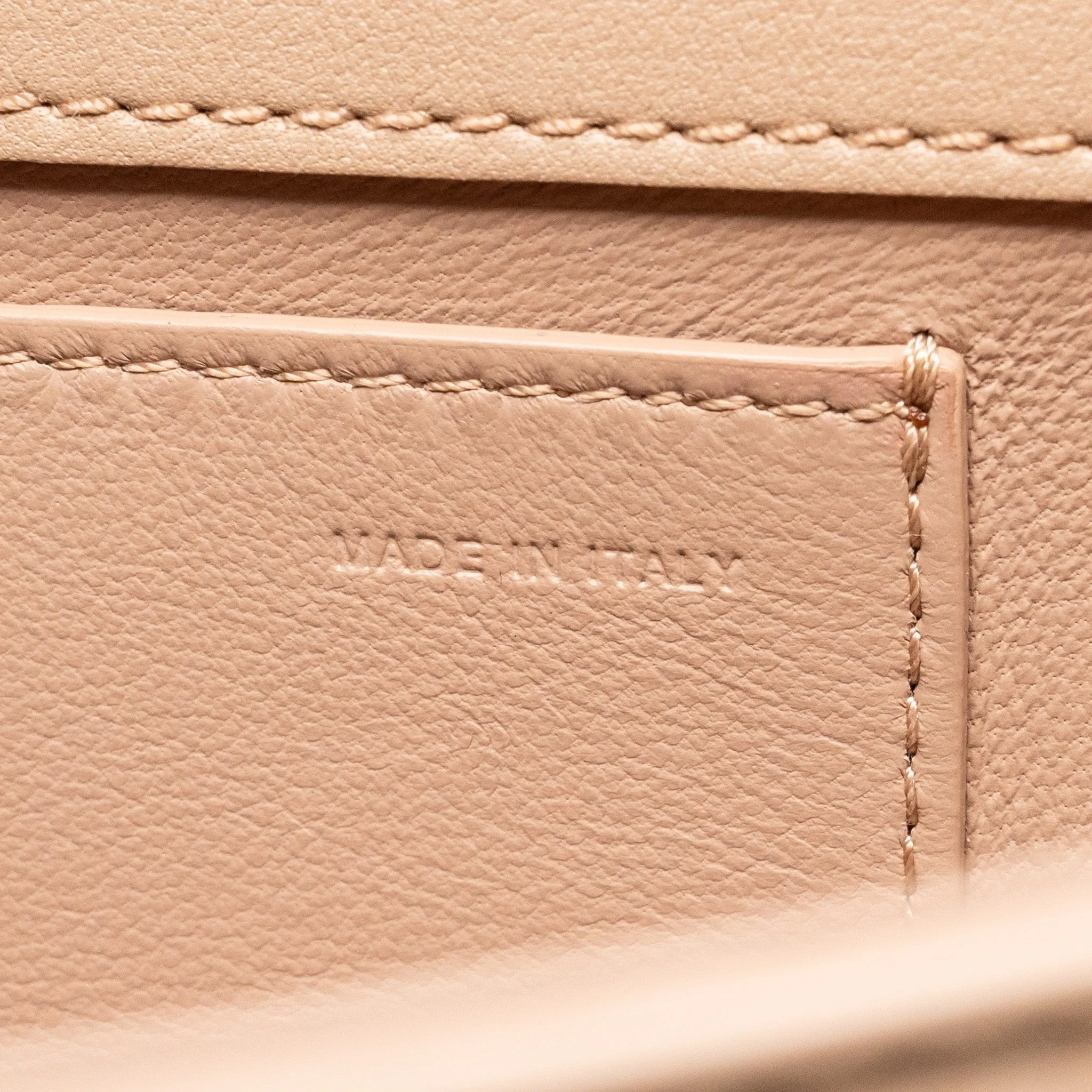 Valentino Garavani Vlogo Signature Shoulder Bag Calfskin Light Pink LGHW