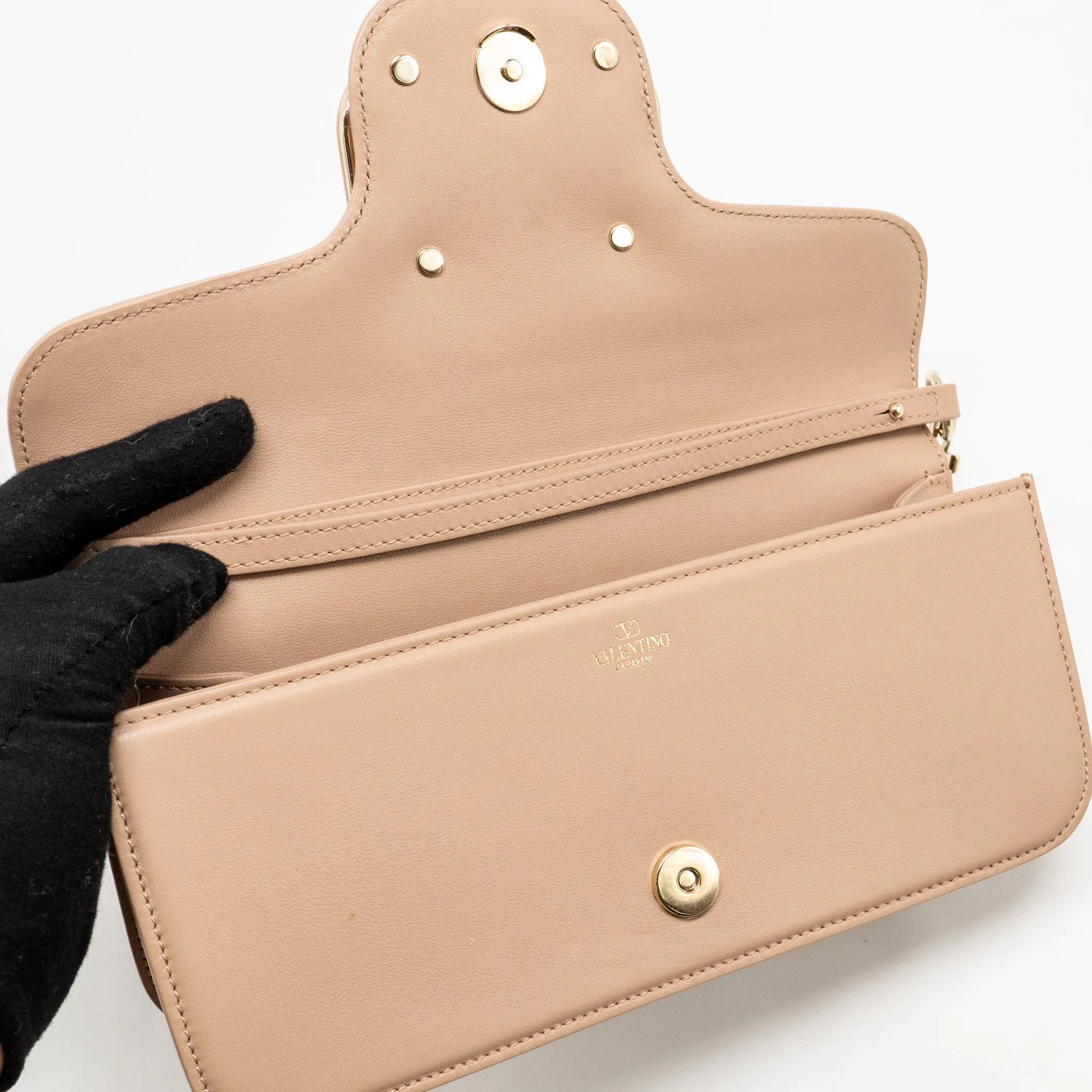 Valentino Garavani Vlogo Signature Shoulder Bag Calfskin Light Pink LGHW