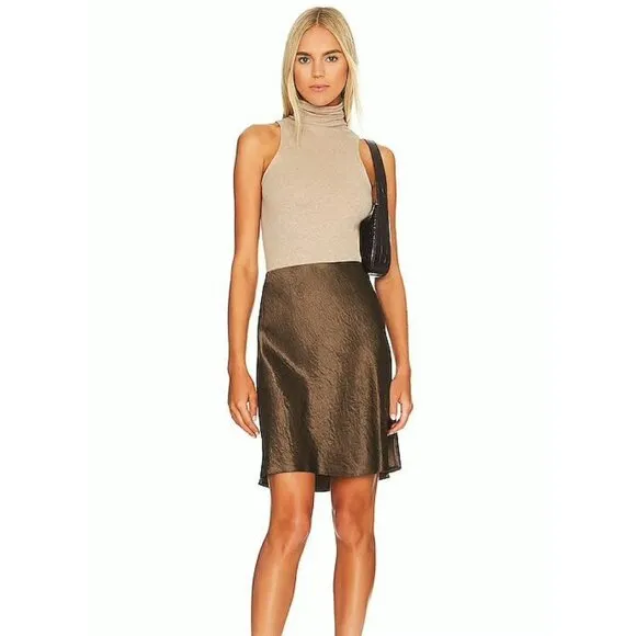 Vince Short Slip Skirt in Clove