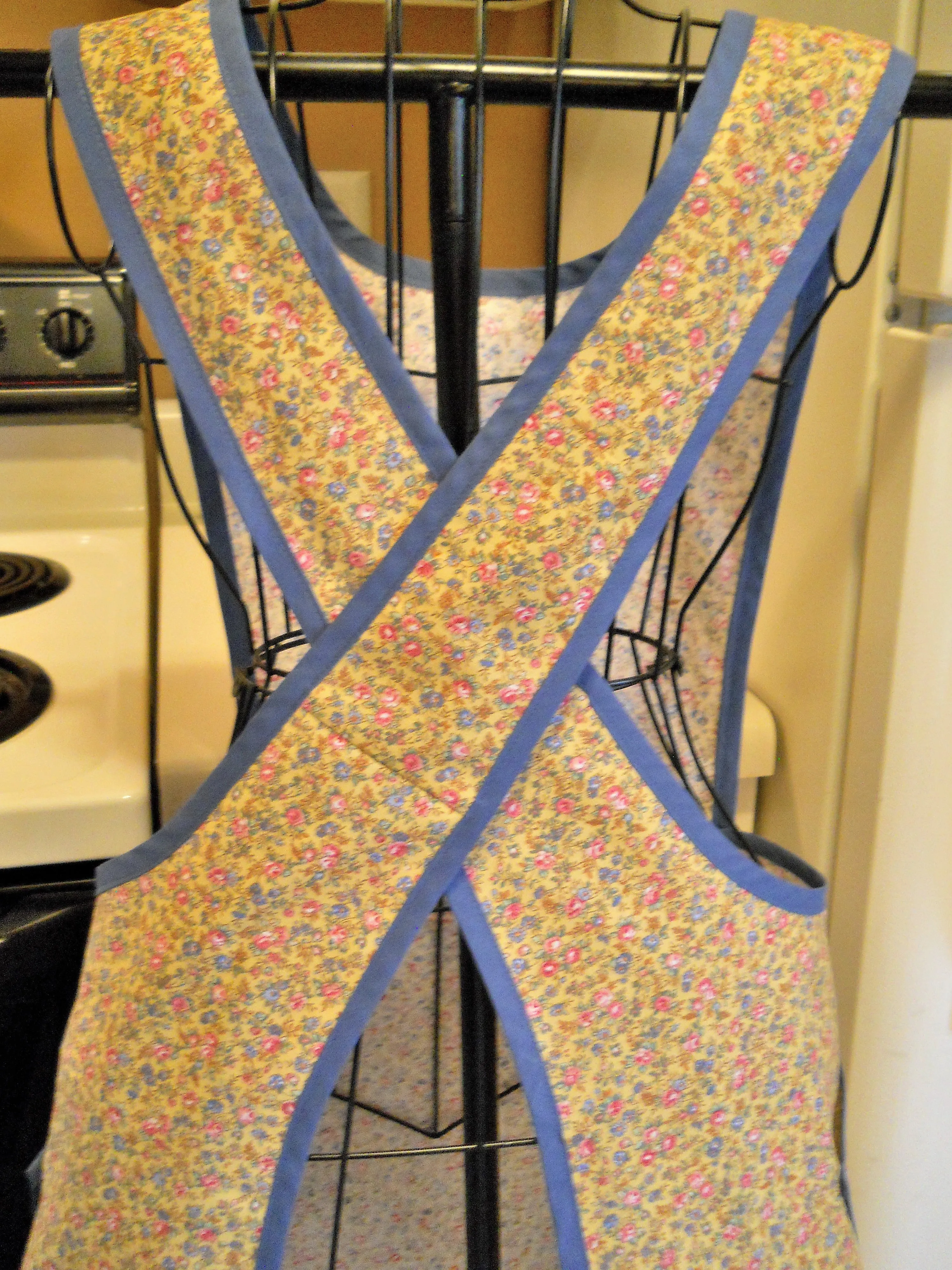 Vintage Style No Tie Crossover Apron in Yellow and Blue Floral Calico in XL