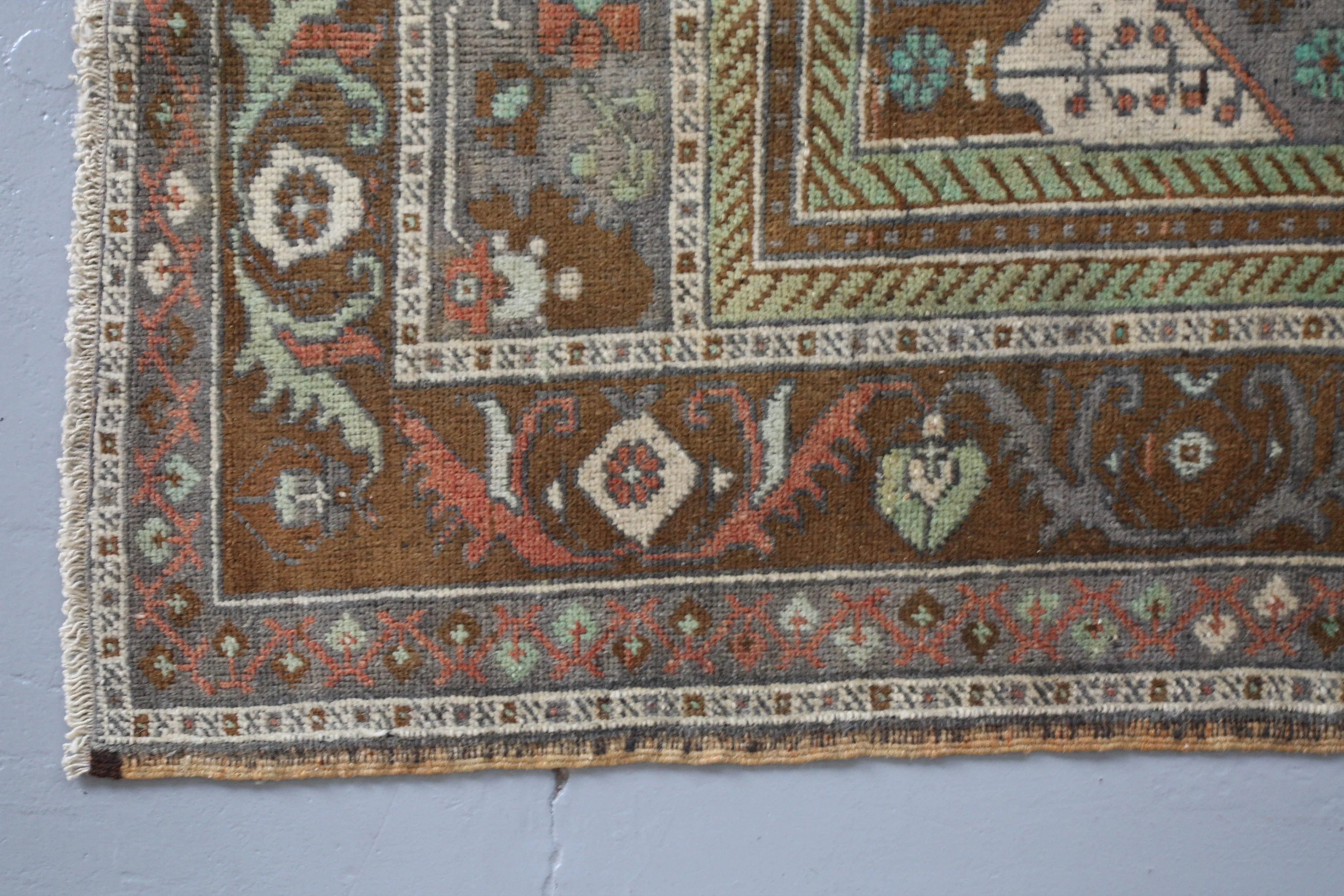 Vintage Turkish Taspinar Rug 6'x9'10"