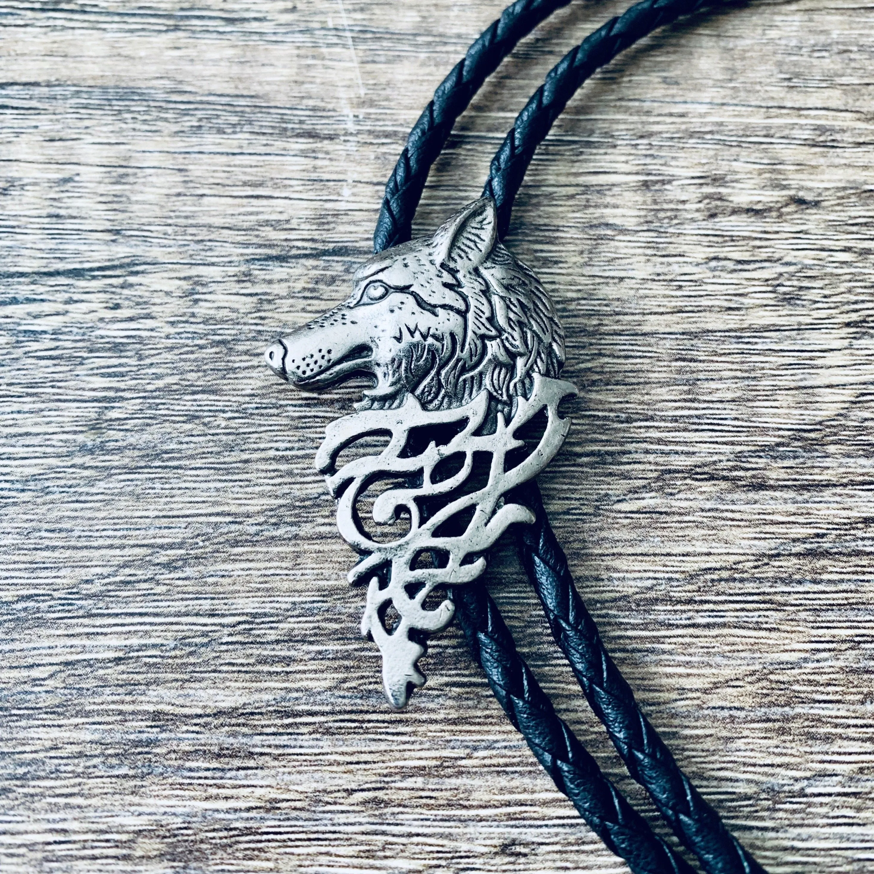 Wolf Brolo